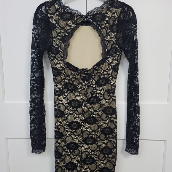 Windsor formal lace mermaid gown, small - Picture 5 of 12